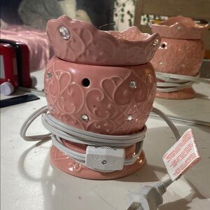 Scentsy Pink Candle Holder with Elegant Swirling Design